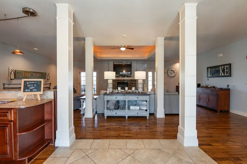 4BD WALK-IN Villa - Large Deck - Golf Course - Pool - FREE TICKETS INCLUDED - V120 - Image 1