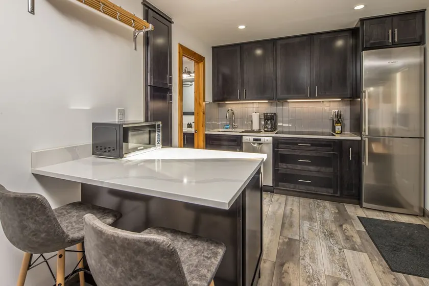 Remodeled studio w/mountain views near Resort - Image 1