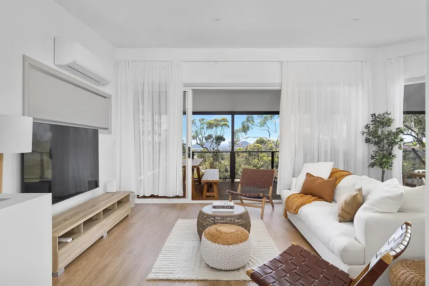 Seascape Retreat - Magnificent 5 Bedroom Home - Image 1