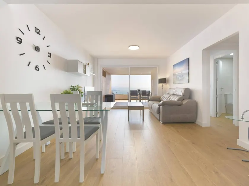 Deluxe 2 bedrooms apartment - Image 1