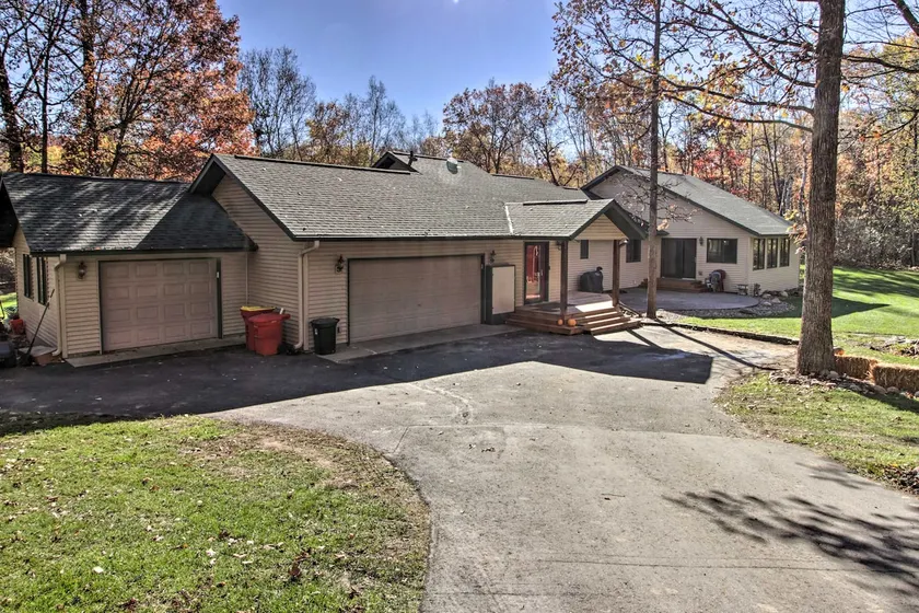 Cabin w/ Fire Pit & Movie Room, 1 Mi to Lake - Image 1