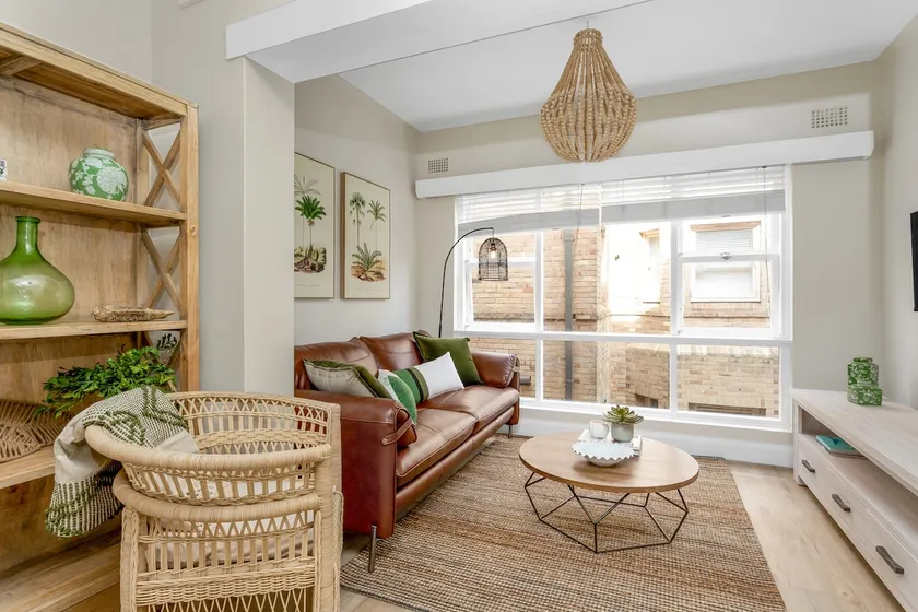 Spacious 2-Bed Apartment in the heart of Manly - Image 1