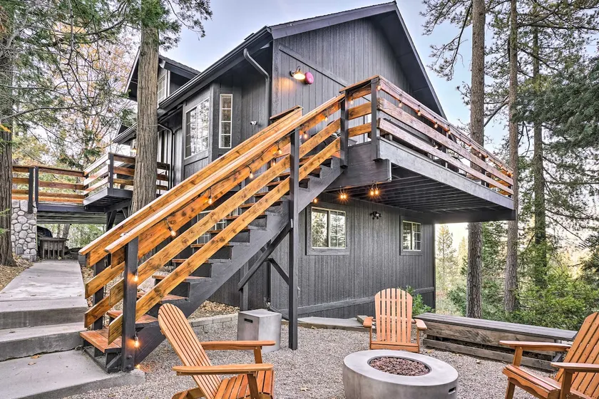 Luxe Lake Arrowhead Getaway w/ Treetop Views! - Image 1