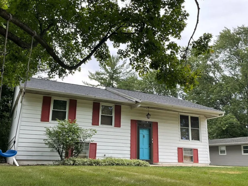 3BR on Quiet Street in West Lafayette near Purdue - Image 1