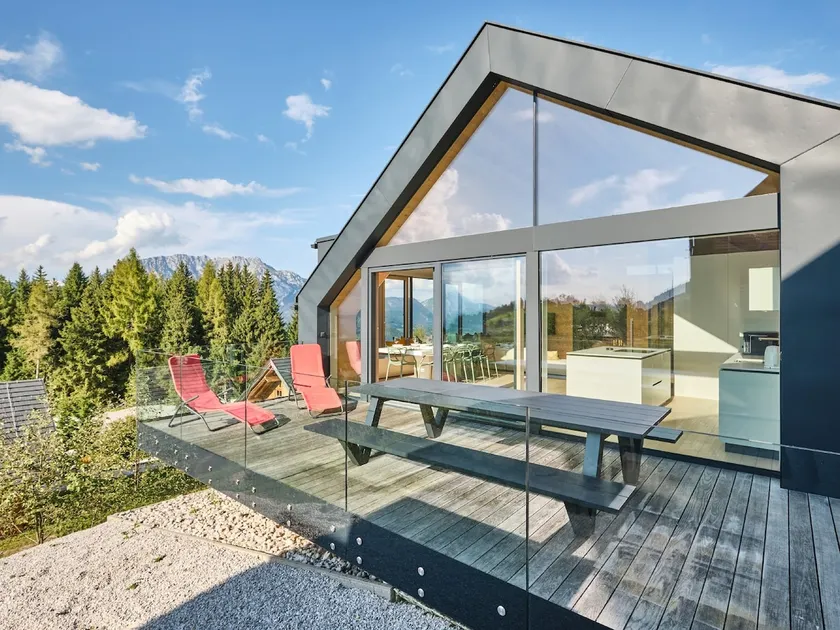 Ski-in/ski-out lodge with Sommercard - Image 1