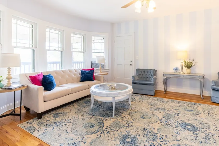 Huge 3BR, Garage Parking; Ideal for Long Term Stay - Image 1
