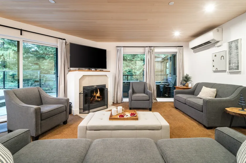 Spacious 2Bdrm, New XL Patio + Pool, Stunning View - Image 1