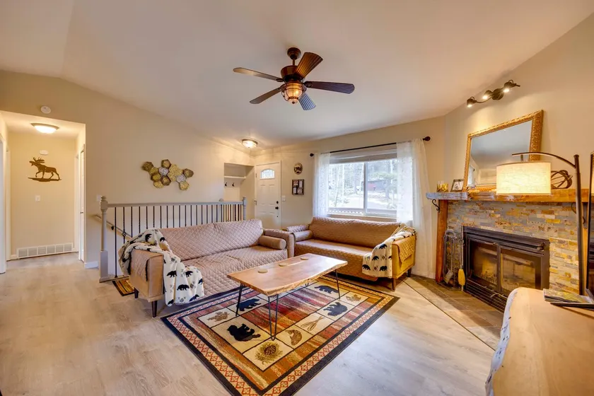 Comforting Woodland Park Home with Fire Pit! - Image 1