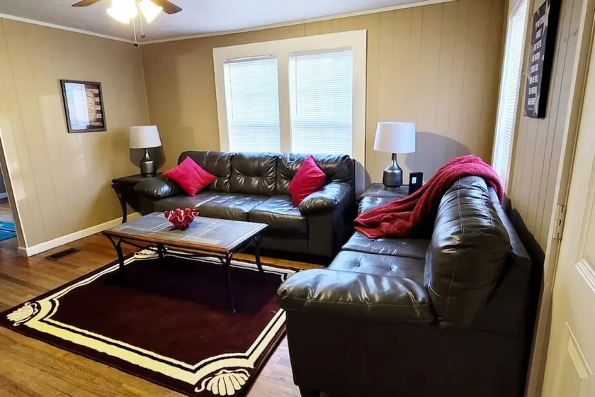 Voll ausgestattetes 3-Zimmer-Haus in Jonesboro AR - Image 1