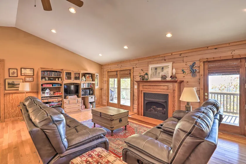 Bring a Pet! Mtn-View Bostic Retreat w/ Deck - Image 1