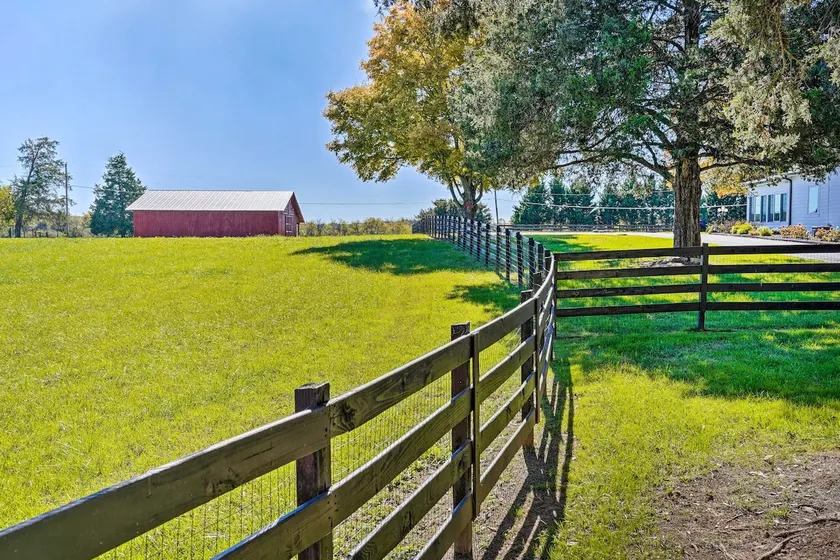 Spacious Home + Acreage, 16 Mi to Chattanooga - Image 1