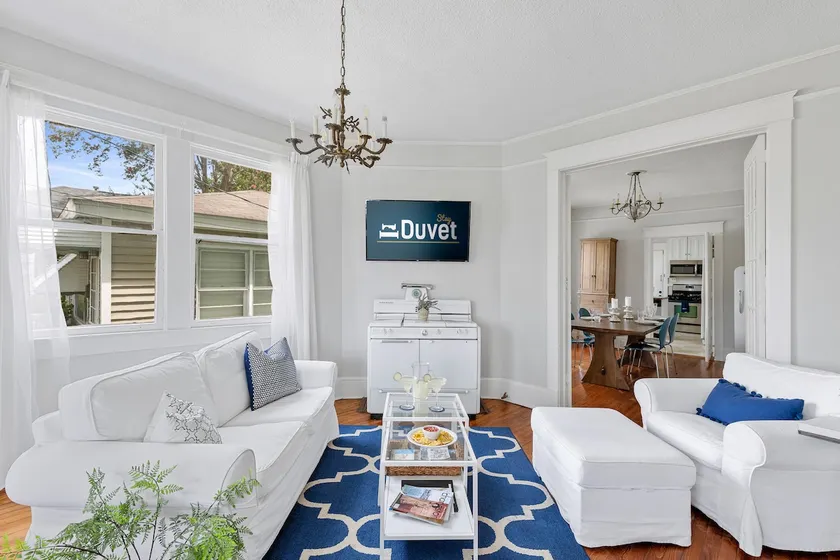 Urban Chic Living | Resi on Rutledge - Image 1