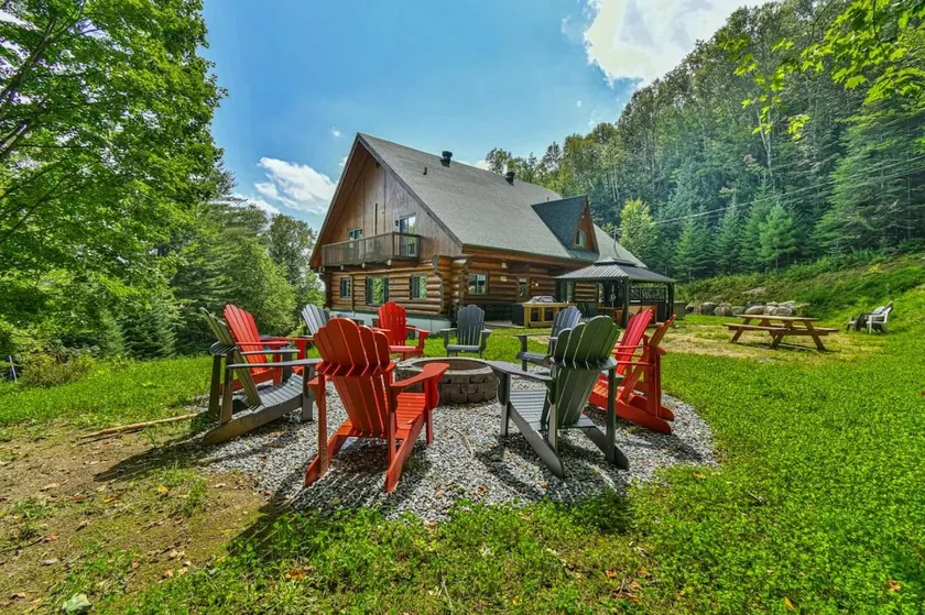 11 bedroom Chalet Tremblant Spa - 8 Min to Village - Image 1