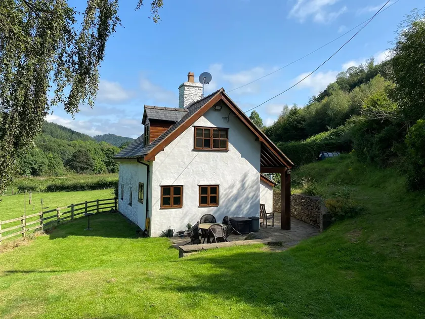 Tan Y Garth Cottage - Image 1