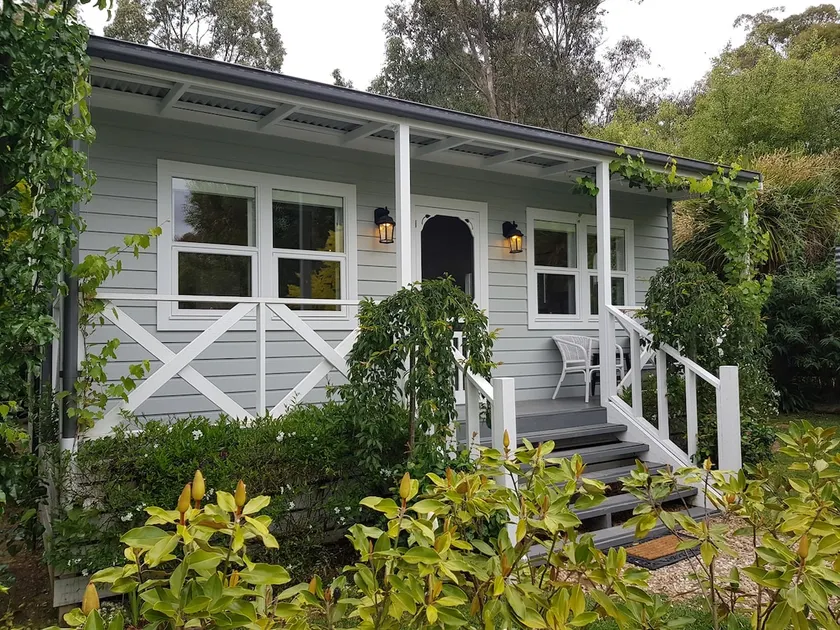 Candlebark Cottage - Image 1