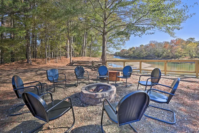 Waterfront Deck: Home on Ouachita River! - Image 1