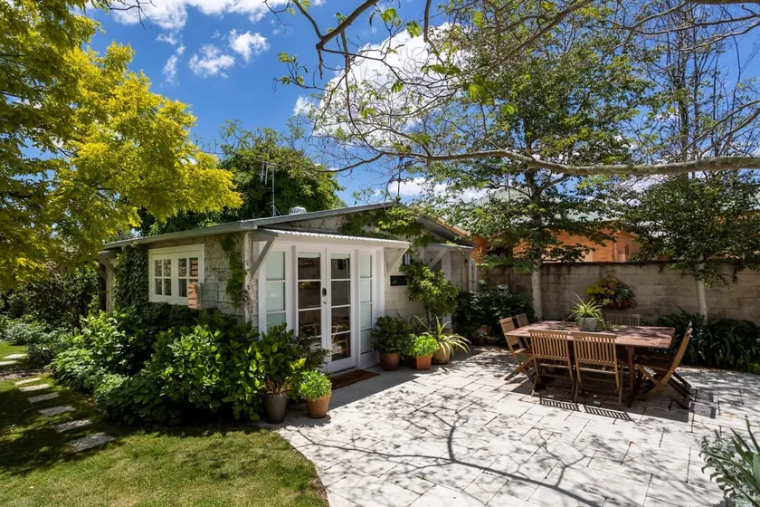 Silk Tree Studio | Schritte zum Cook Park - Image 1