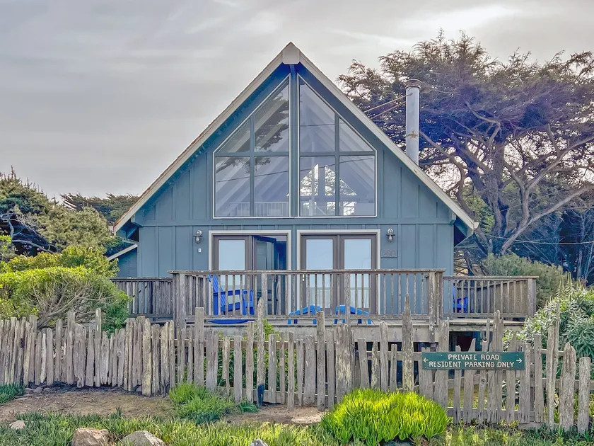 Chartwell Haven, seconds from the sand at Salmon - Image 1