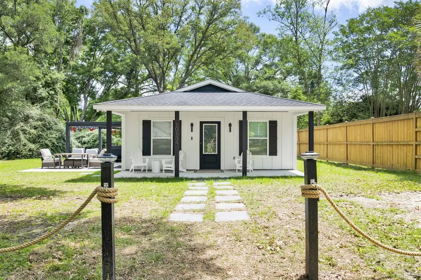 Love Shack in Foley/ Hot Tub / Modern Cozy - Image 1