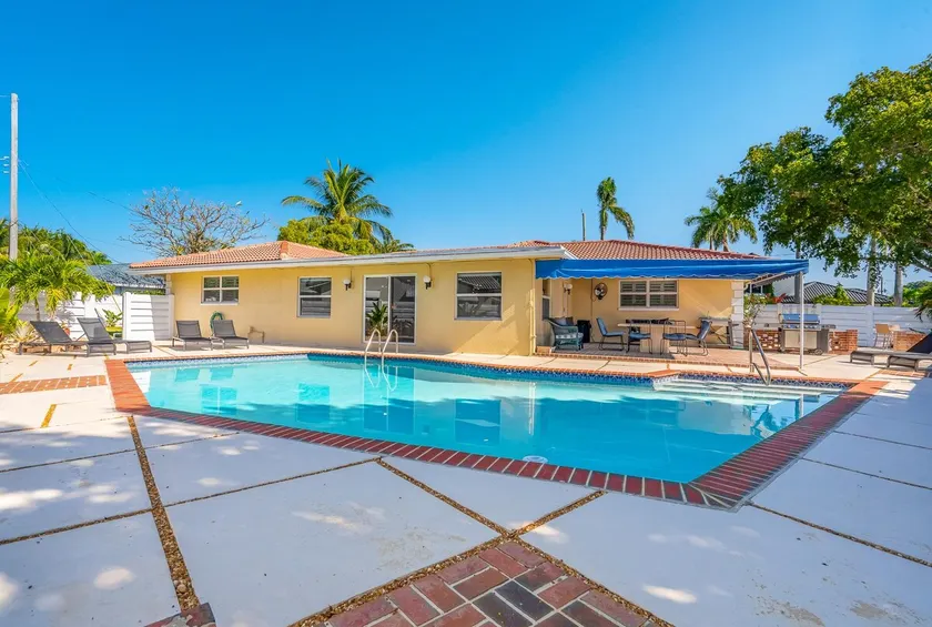 The Lighthouse 4/3 -10 Guests - Heated Pool - bbq - Image 1