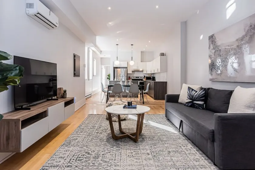 Welcoming and Homey unit near Mount Royal by DenStays - Image 1
