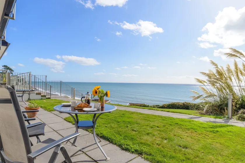 Beach Retreat - Mount Brioni - Image 1