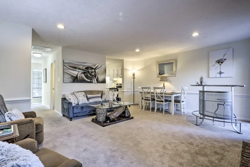 Modern Townhome w/ Deck & Golf Course Views! - Image 1