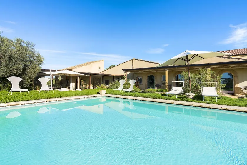 Converted farmhouse nestled in nature with private pool - Image 1