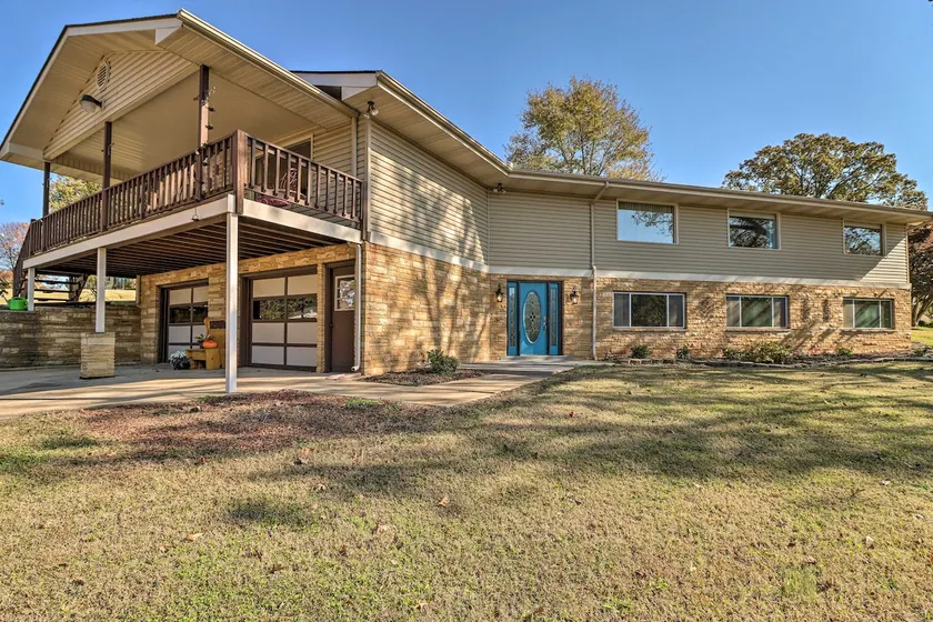 Large Home w/ Games: 4 Mi to Bull Shoals Lake! - Image 1