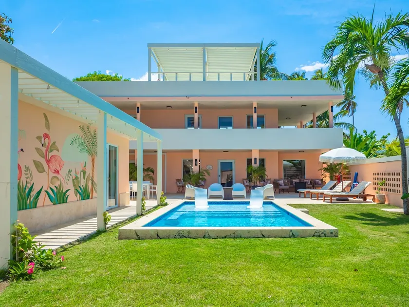 Palm Villa- Rooftop, Pool and Direct Beach Access - Image 1