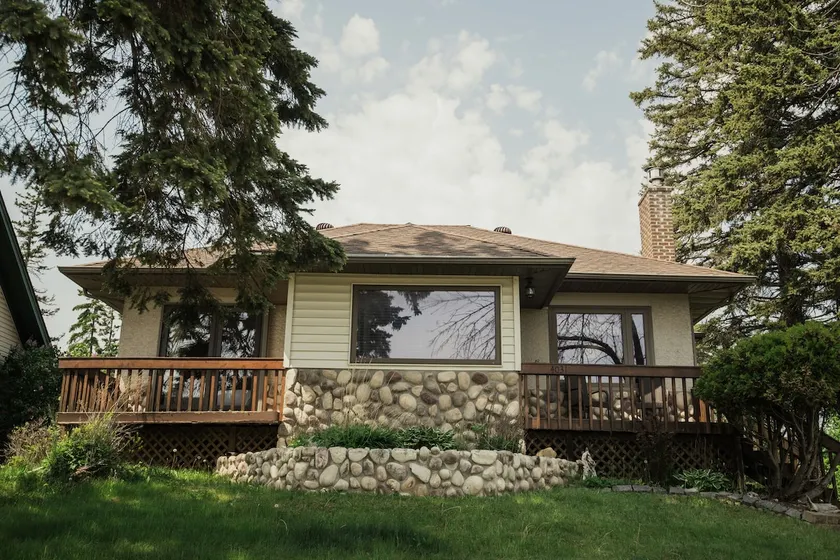 Bungalow Monthly Rental, Heirloom Vacations - Image 1
