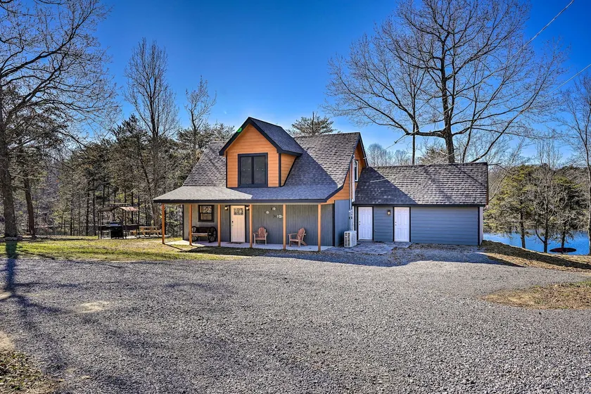 Lakefront Cabin w/ Deck, Fire Pit in Trenton! - Image 1