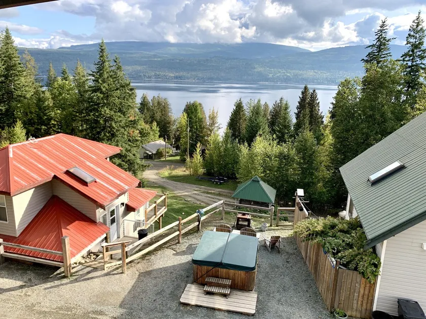 Double Cabins - Hot Tub~Buoy - Home Sweet Lakehouse/Nauti Cabin - Shuswap Vacations /Sledding Stays - Image 1
