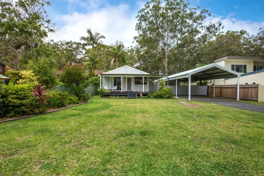 Hanalei I Pet Friendly I Directly Opposite Waterfront - Image 1