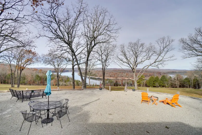 Table Rock Lake Home - Fire Pit & Lake Views! - Image 1