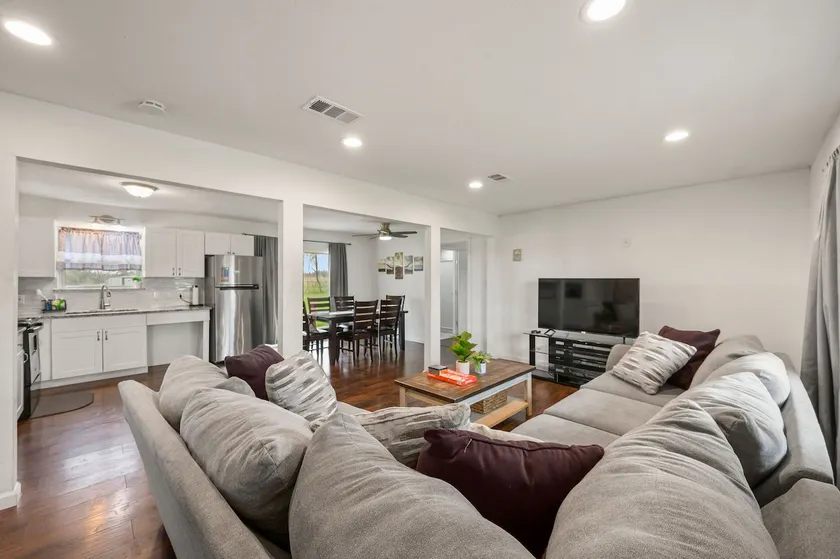 Fort Worth Near Keller | Monthly Stays | Desk & - Image 1