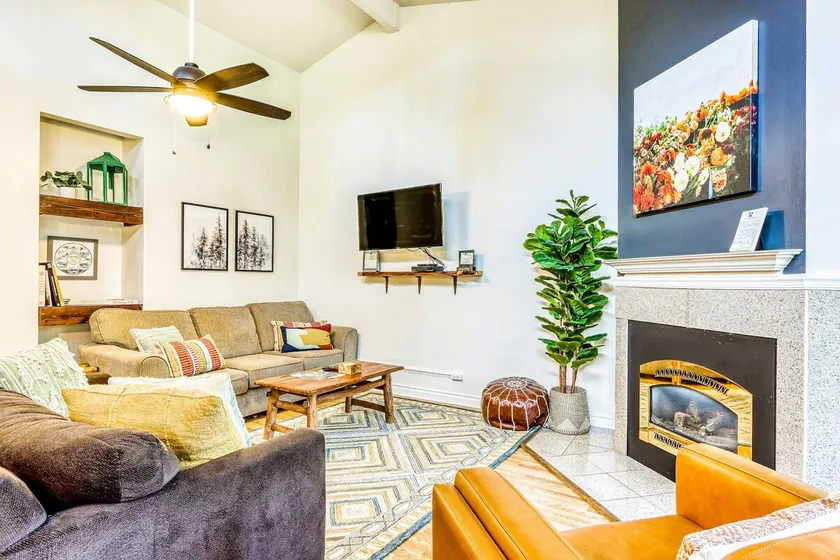 Dog-Friendly Condo Steps from the Village with Bal - Image 1