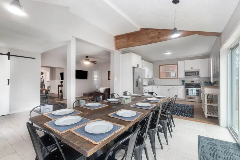 Spacious Superior: The perfect relaxation getaway! - Image 1