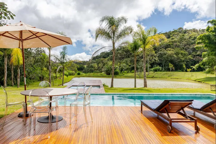Secret Stable | Pool | Jacuzzi | Private Lake - Image 1