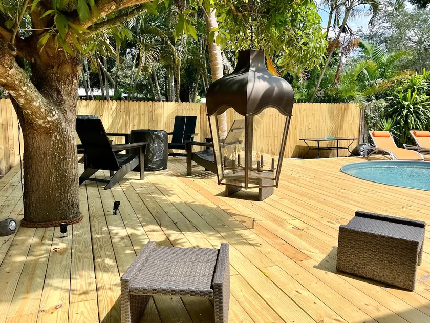 Bungalow Reborn: Pool, Sonos, Fire Pit Oasis! - Image 1