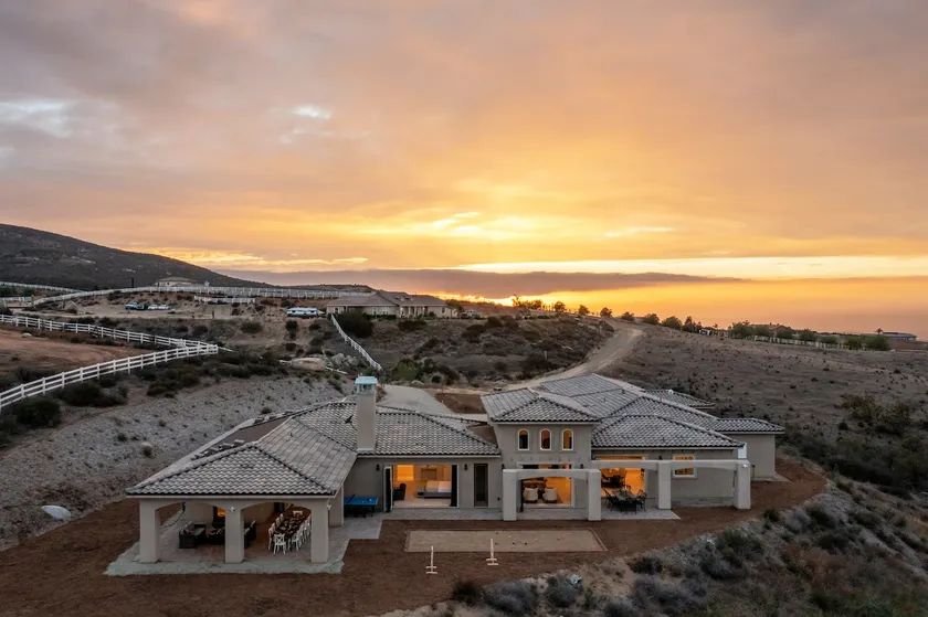 Hilltop Estate w/ Panoramic Views | Sleeps 18 - Image 1