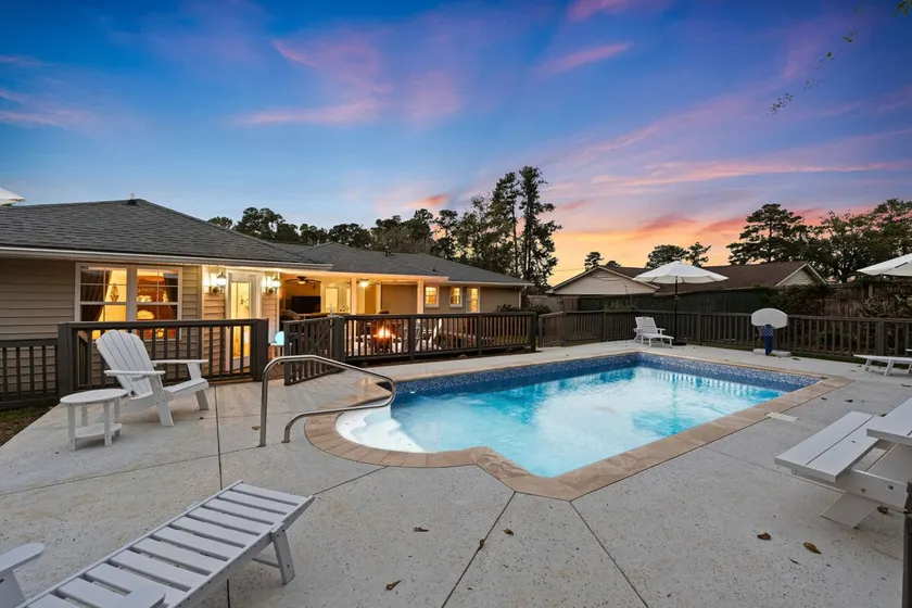 4BR Ranch Home w/Pool - 2 Ensuites- 3 King Beds - Image 1
