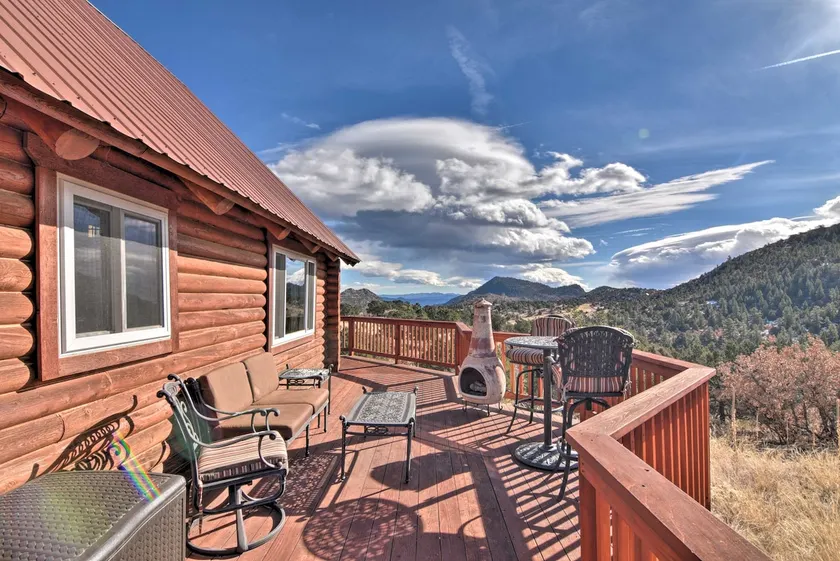 Évasion isolée avec terrasse et vues panoramiques sur les montagnes ! - Image 1