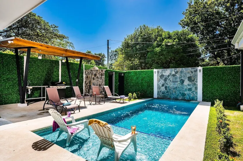 Private Pool Villa, 5min Walk to Beach & Dining - Image 1