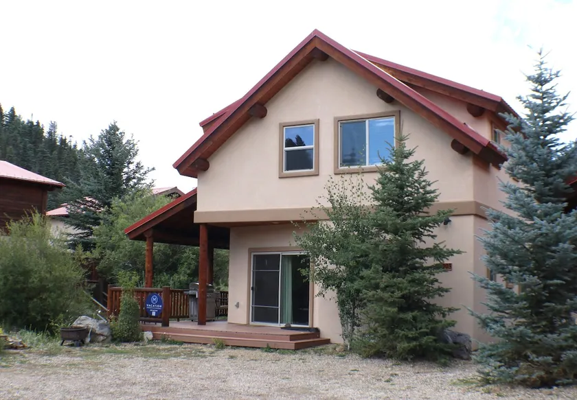 Paradise Found on the River - In Town - New Property - Pet Friendly - Image 1