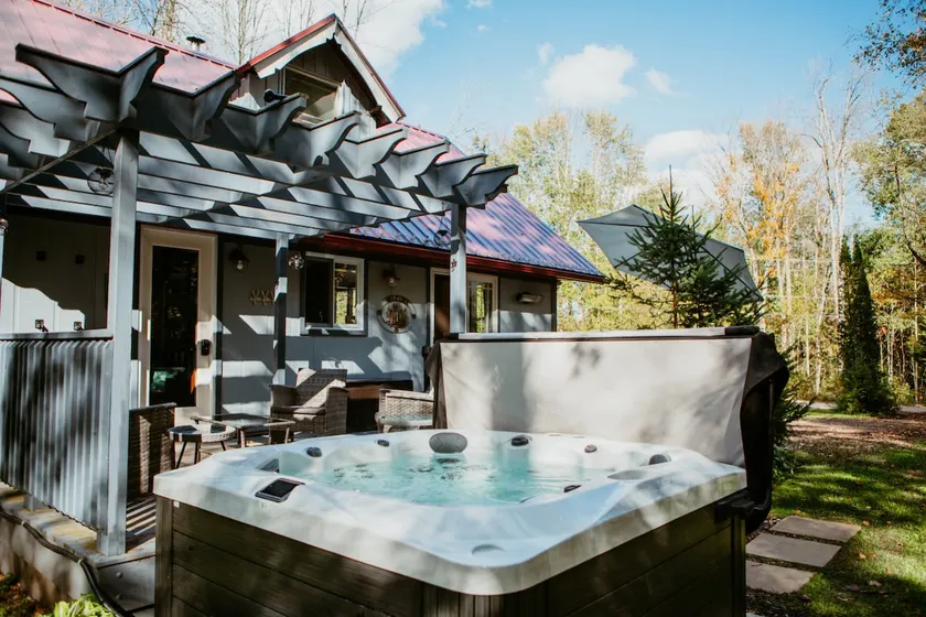 Secluded 3BR Cabin w/Hot Tub and Firepit - Image 1