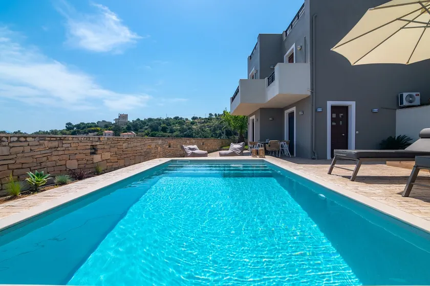 Villaki studio guest house, Private pool - Image 1