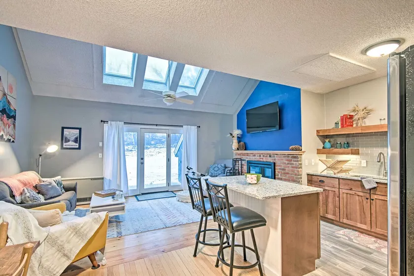 Near Newfound Lake: Plymouth Condo w/ Fireplace! - Image 1