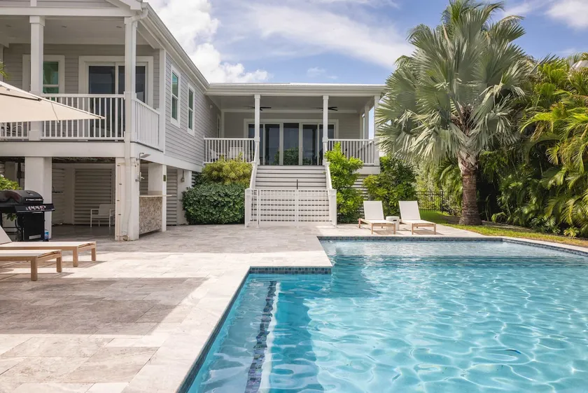 Seagate House -Waterfront w Dock - Image 1