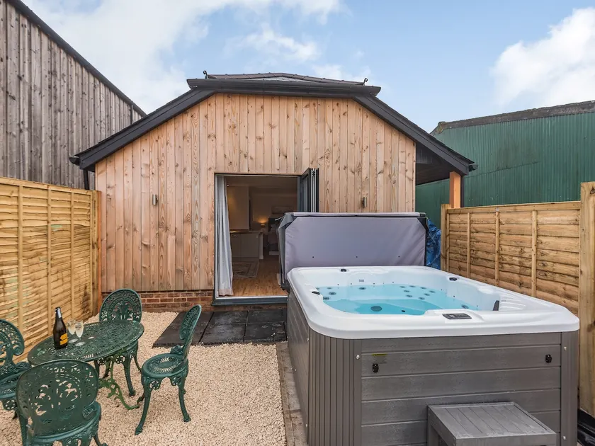 Landhaus mit Whirlpool und Terrasse | Flussblick - Image 1